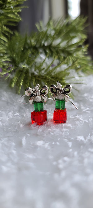 Christmas Present Earrings • Red / Green