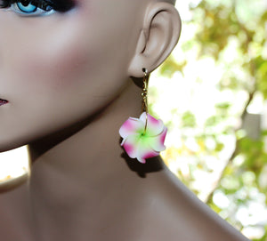 Olelo Flower Earrings